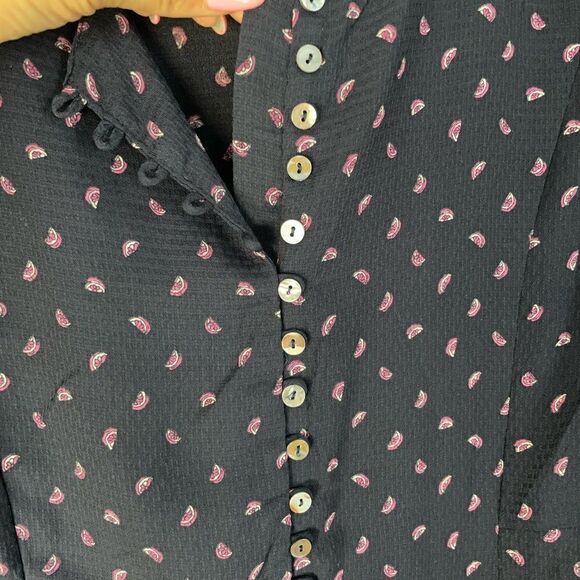 Q&A Sleeveless Blouse 1X  - Picture 5 of 14